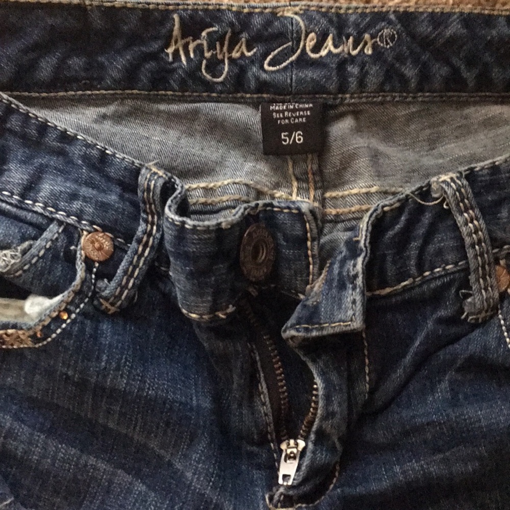 Jeans - Picture 2 of 3